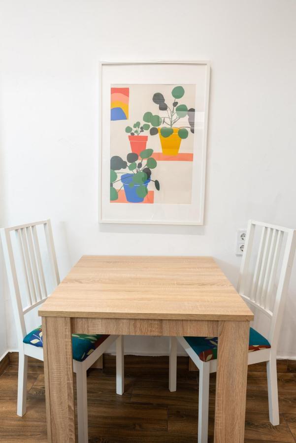 Cozy & Quiet Apartment Near Kiraly Street Free Parking, Ac, Perfect For 4 Guests! Budapest Bagian luar foto
